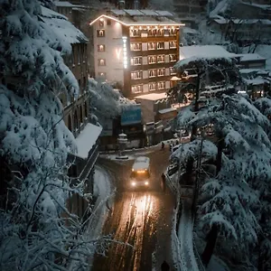 the-mall-road-victory.shimlahotels.net/